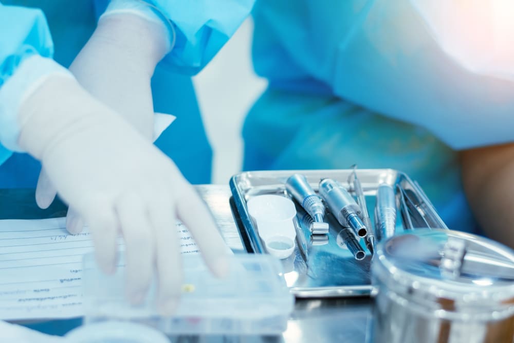 Medical,Instruments,Of,Doctor,In,A,Steel,Tray.cleaning,Of,Medical